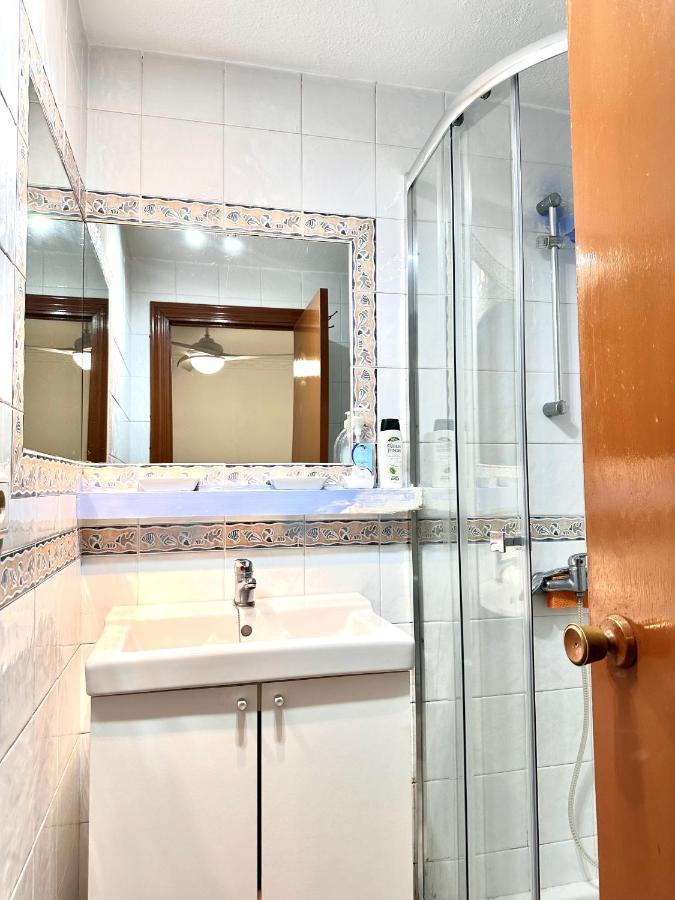 Ferienwohnung Acogedor Estudio A 2 Min De La Playa Torremolinos Exterior foto